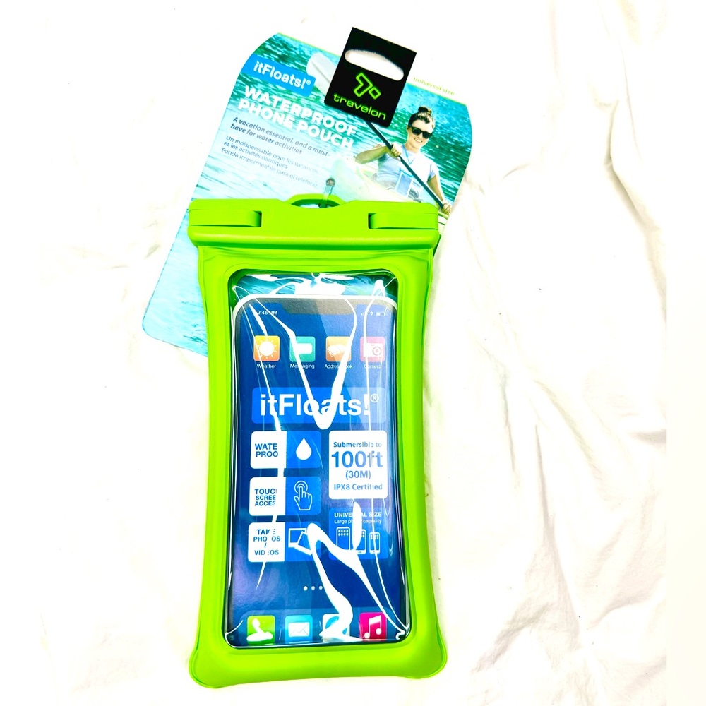 Travelon itFloats Waterproof Pouch for Phone in Green